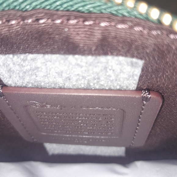 New COACH Disney Holiday Wristlet Brass/Dark Pine Color NWT🌲 - Picture 4 of 5